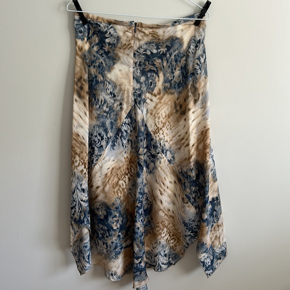 100% silk asymmetrical vintage skirt by Nygard - Picture 2 of 9